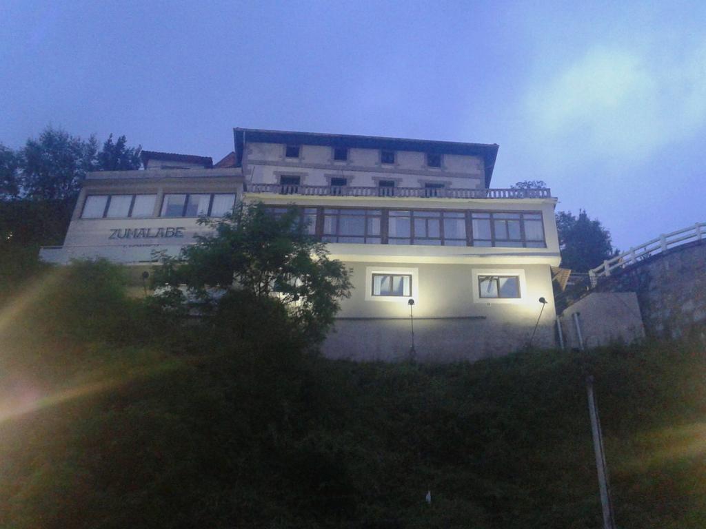 Hotel Zumalabe Mutriku Exterior foto